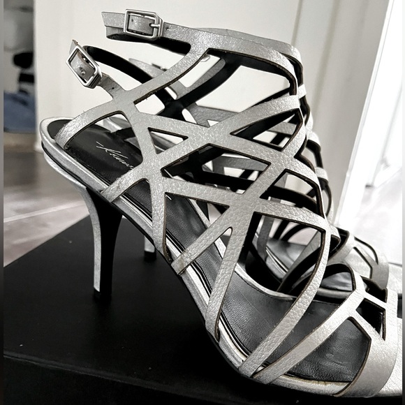 NIB NWT Kenneth Cole Dahl silver cage heel 8.5 leather - party ready! - Picture 2 of 3